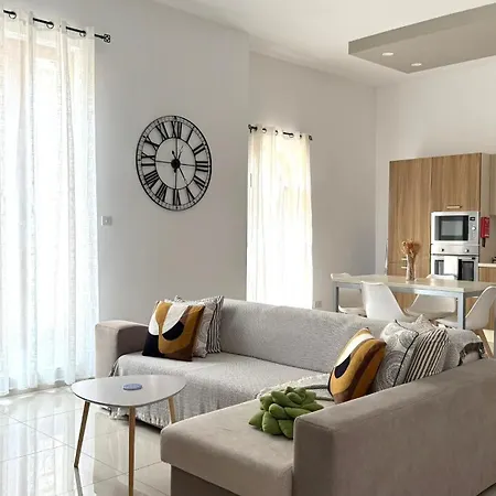 Apartment Lovely Area