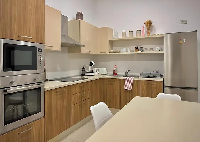 Lovely Area Apartamento Sliema